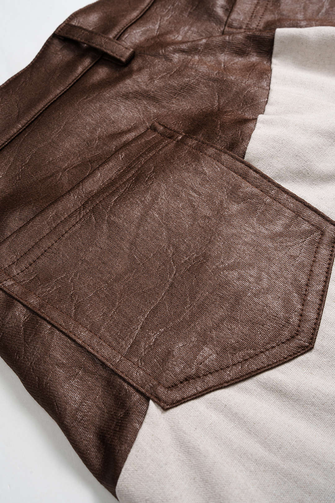 Leren-look patchwork pantalon met ruches en ballonmodel