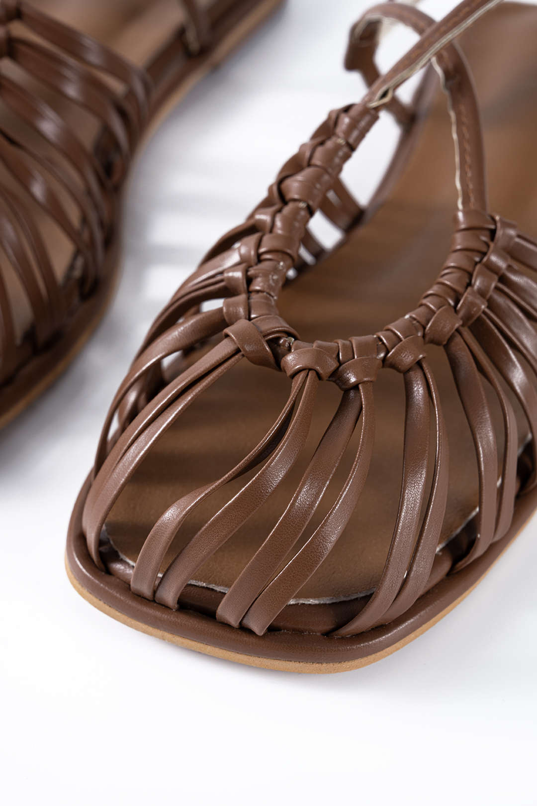 Sandalen met opengewerkt detail