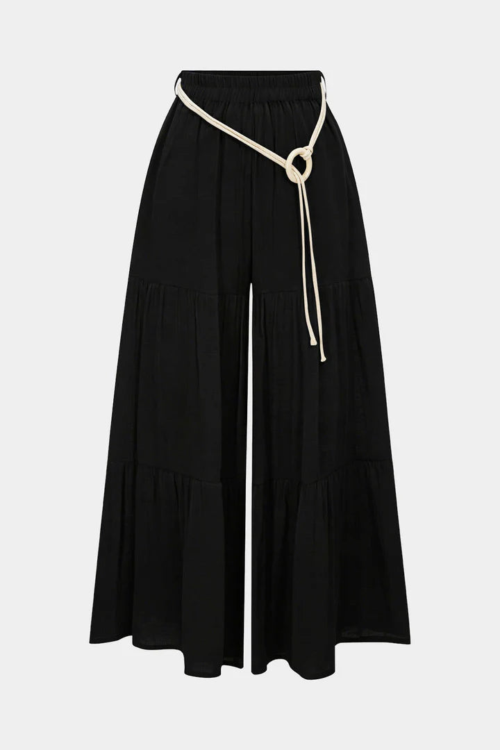 Trousers with belt, pleats, high waist and wide legs