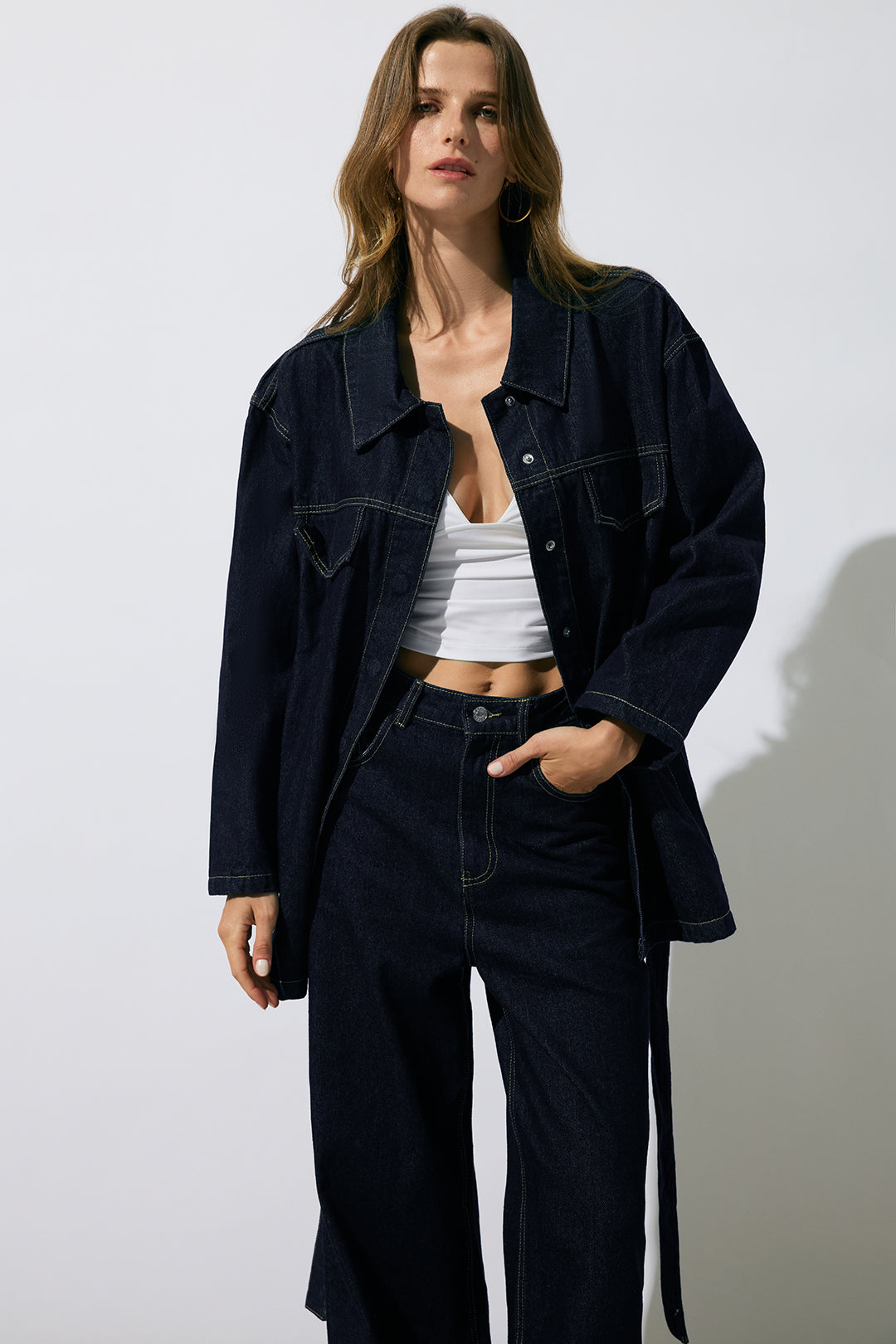 Roos - Denim blouse met riem en lange mouwen