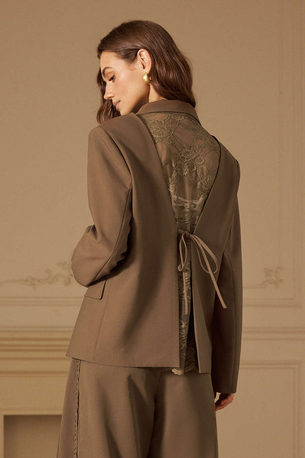 Patchwork blazer met kant, reverskraag en open rug