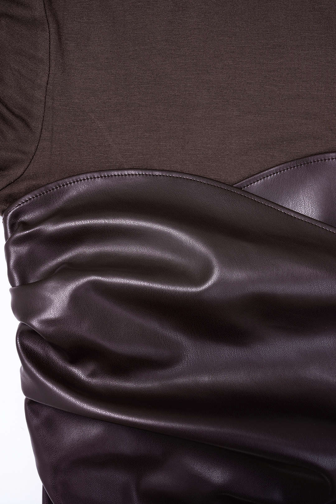 Leren-look maxijurk met ruches en lange mouwen