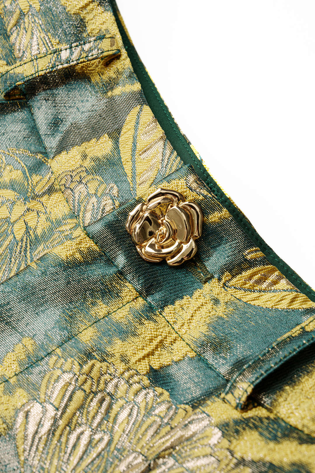 Jacquard metallic short met knoopjes en hoge taille
