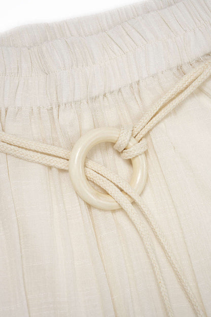 Trousers with belt, pleats, high waist and wide legs