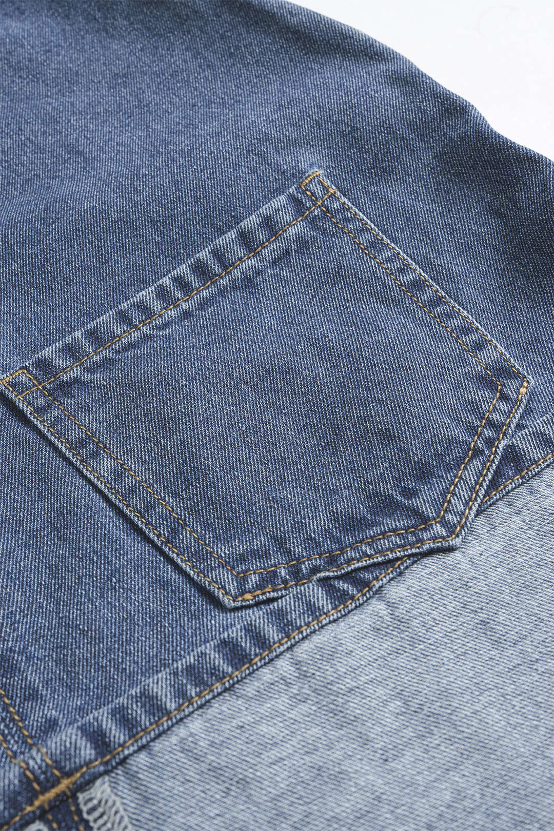 Denim verwassen minijurk met open rug, rits en halternek