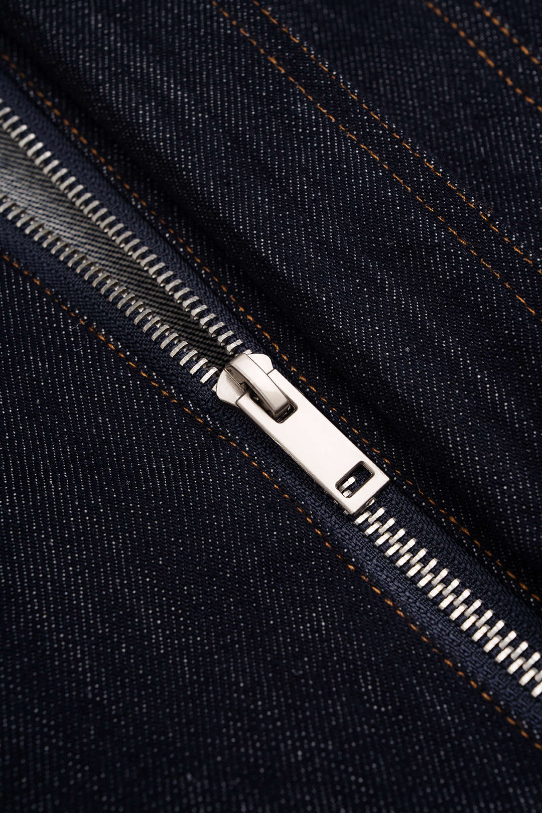 Denim jasje met opstaande kraag en riem