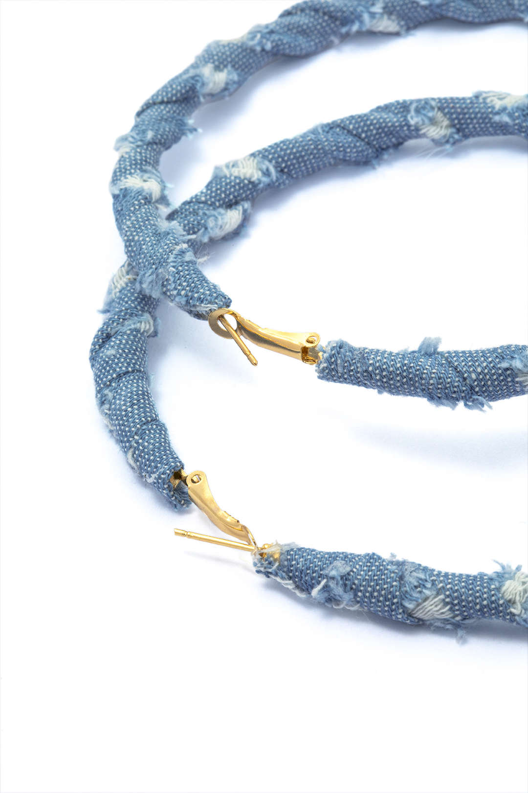 Used-look denim oorbellen