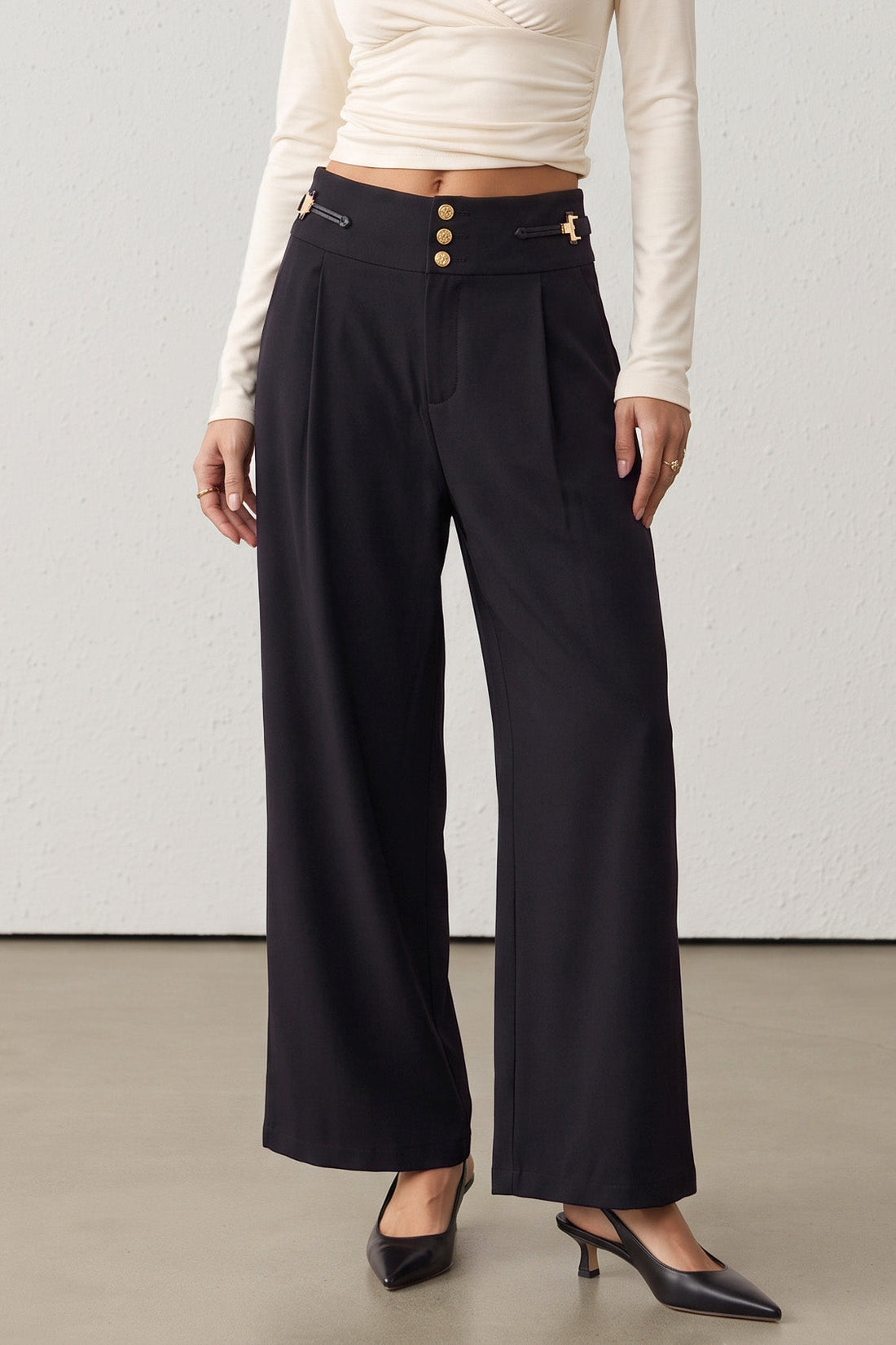 Metallic broek met knoopjes en hoge taille