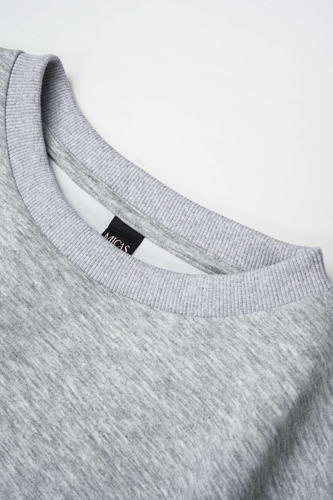 Sweater met ronde hals, strik en lange mouwen