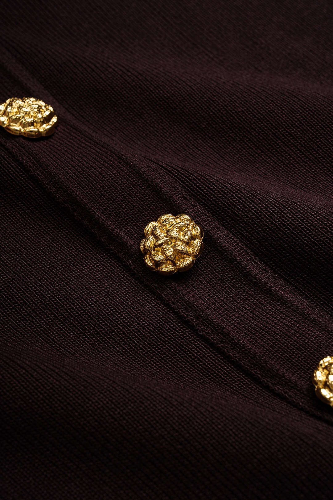 Metallic minijurk met ronde hals, knoopjes en korte mouwen