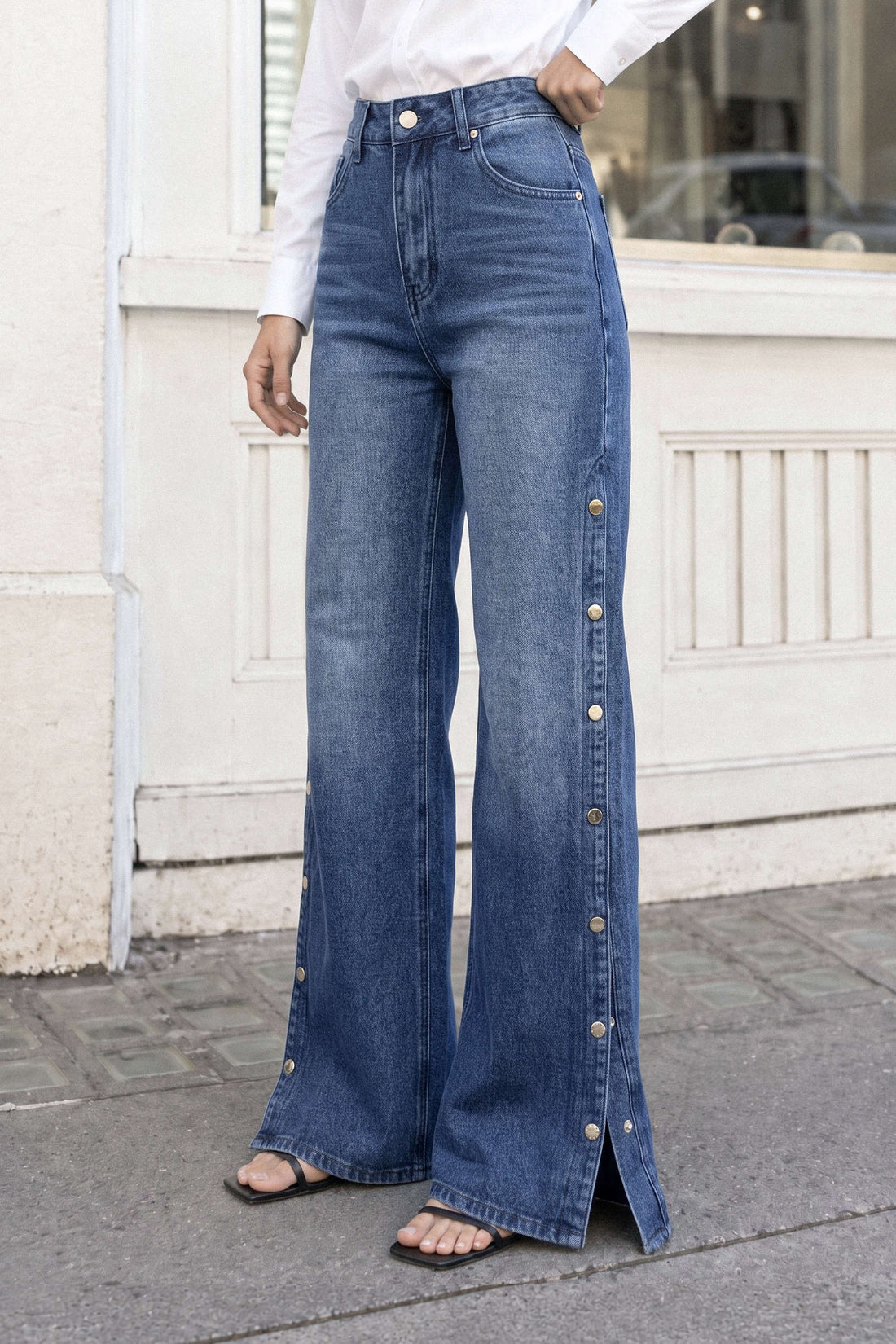 Jeans met knoopjes, hoge taille en split